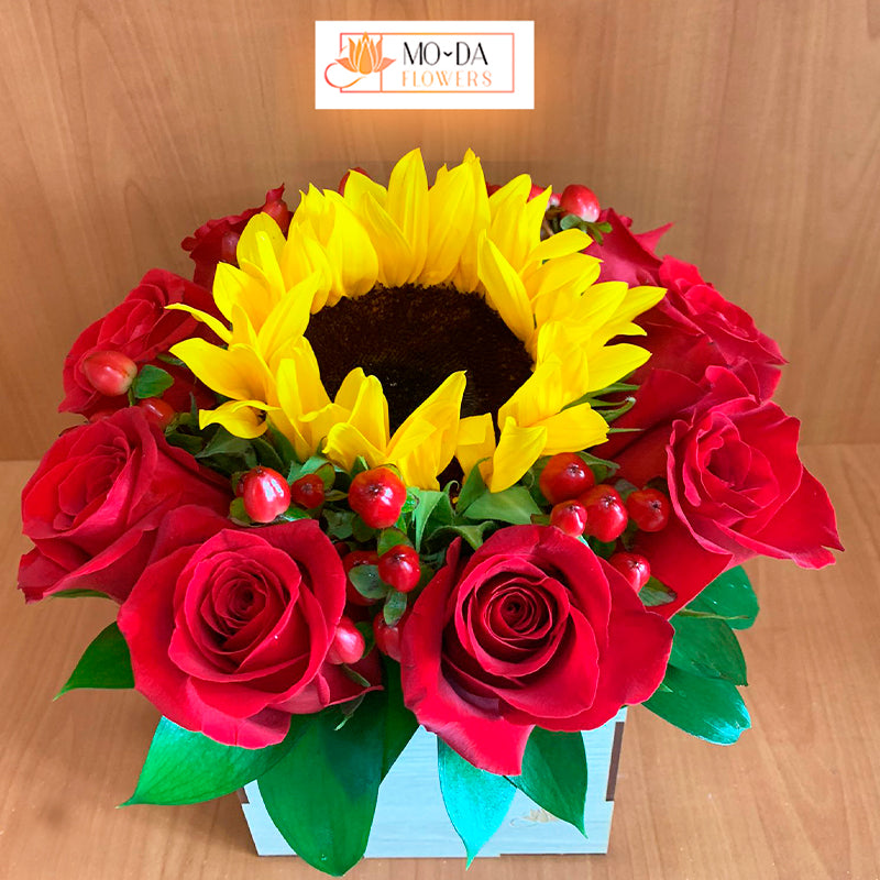Arreglo de girasol con rosas